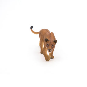 Figurine Lionne chassant Papo en PVC, thème félins, Collection Animaux sauvages, jouet éducatif idéal pour enfants et collectionneurs